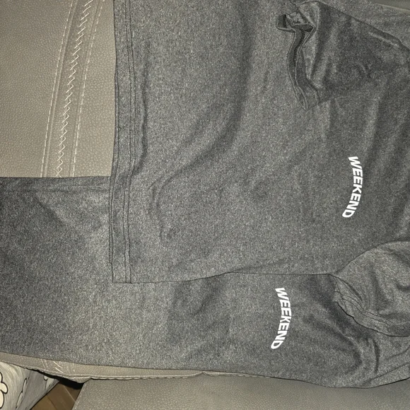 NWOT Gray Weekend Lounge Set-Size Medium - Picture 3 of 3